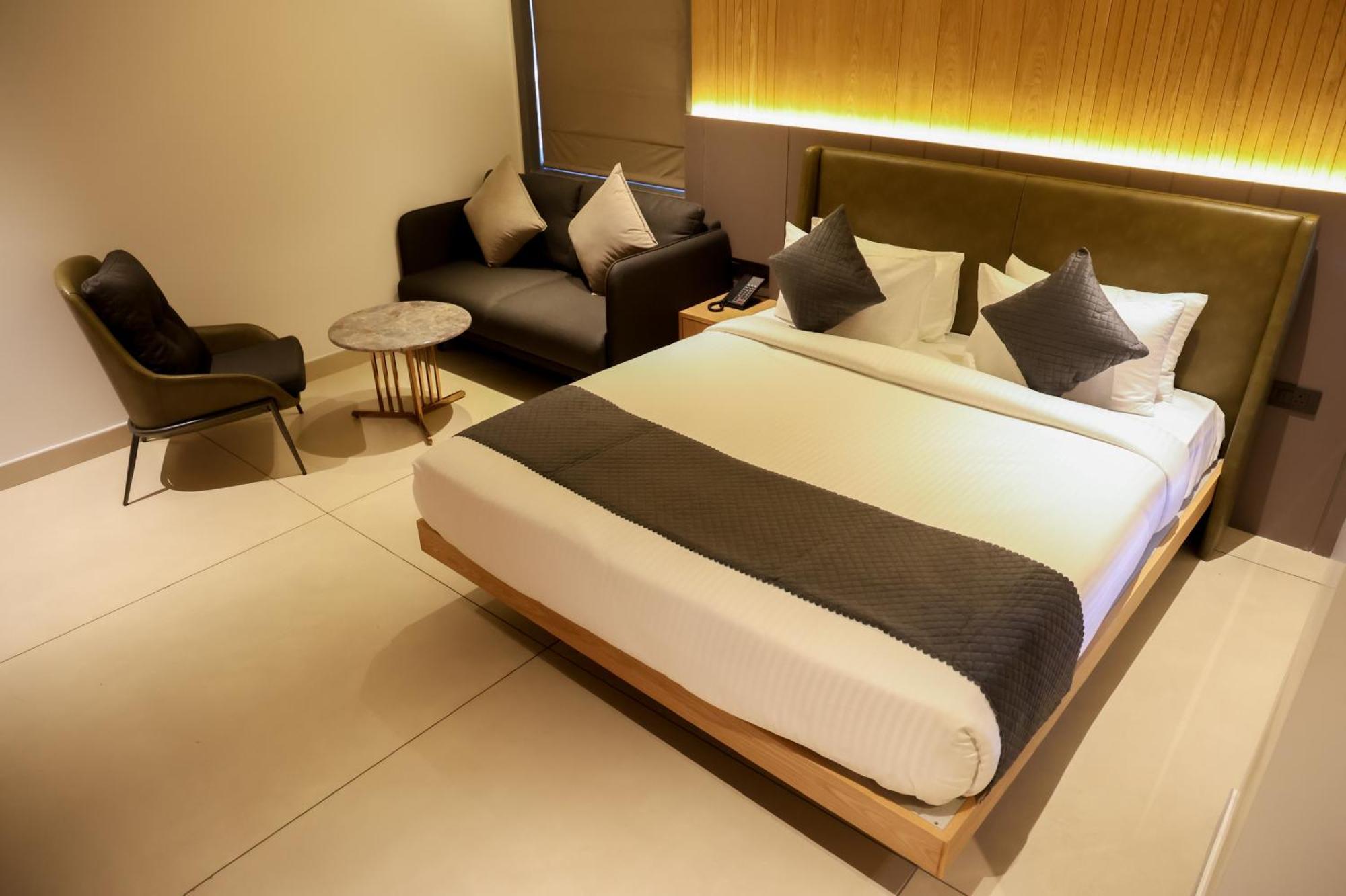 Raga - A Boutique Hotel Belgaum Exterior foto