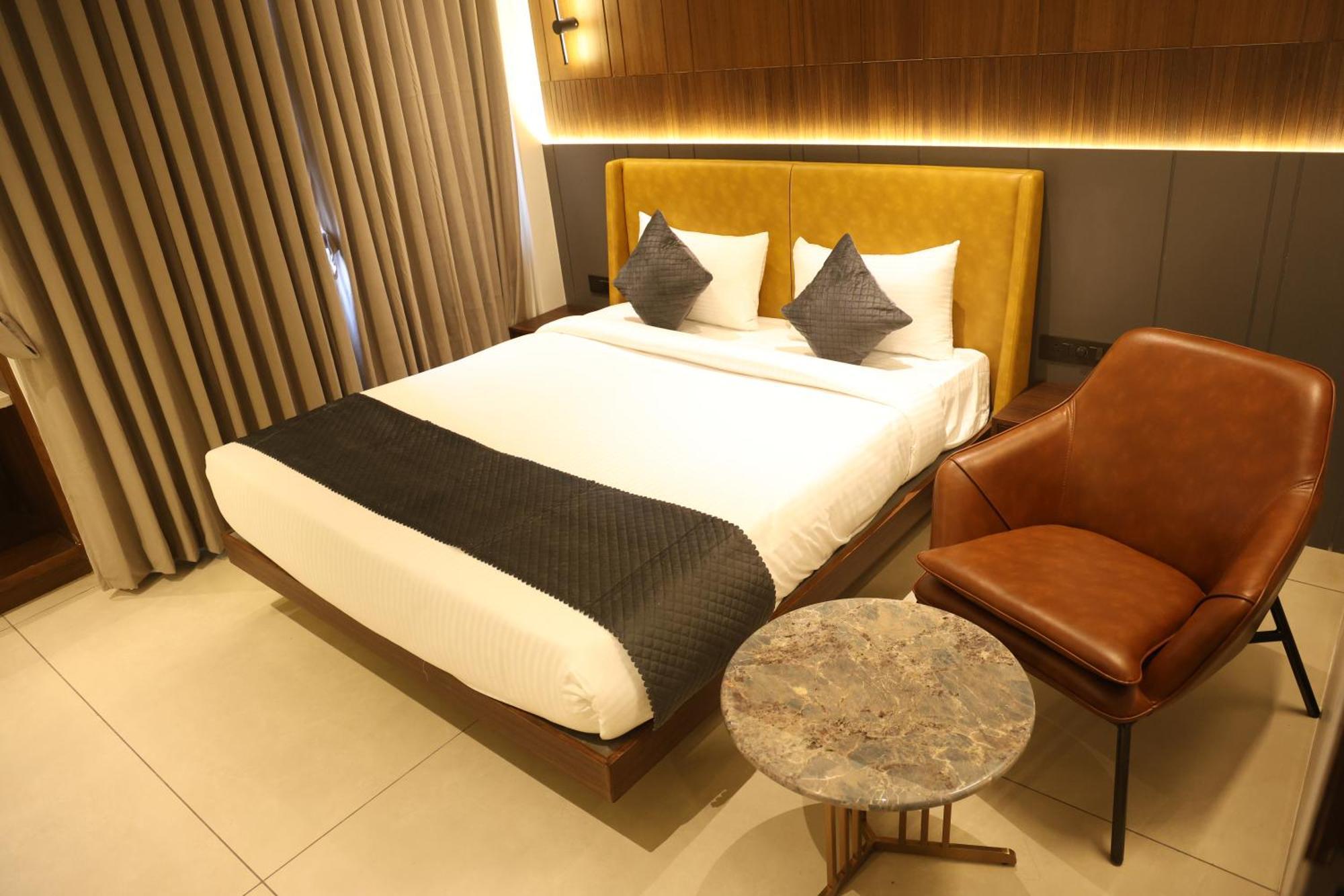 Raga - A Boutique Hotel Belgaum Exterior foto